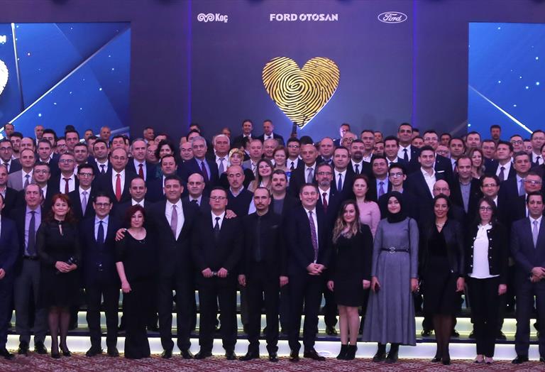 Ford Otosan’da ‘altın iz’ler bırakanlar ödüllerini aldı